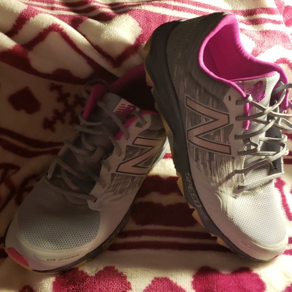 New Balance 690 V2 limited edition glow in the dar